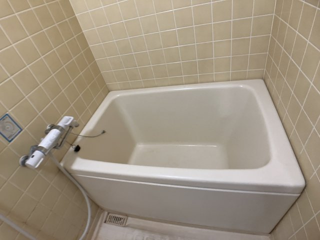 アールズコートの浴室