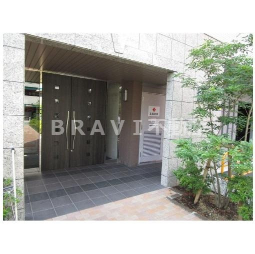 イーストヴィラ梅田　BRAVI不動産のエントランス|【イーストヴィラ梅田】落ち着いたエントランスです