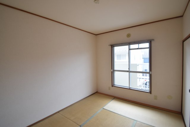 市川クローバーハイツ森の子供部屋|子供のお昼寝に使えるお部屋です