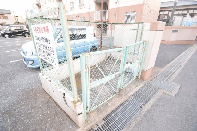 市川クローバーハイツ森のその他|敷地内ゴミ置き場あります