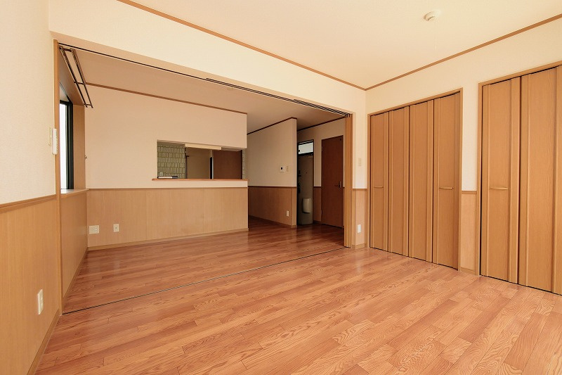 メゾンモンターニュC棟の居間・リビング|メゾンモンターニュC101号室