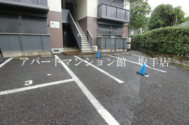 エシールの駐車場