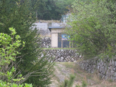 【周辺】 | 大津市北小松1314-2,3　売土地 | 周辺道路から物件へのカット