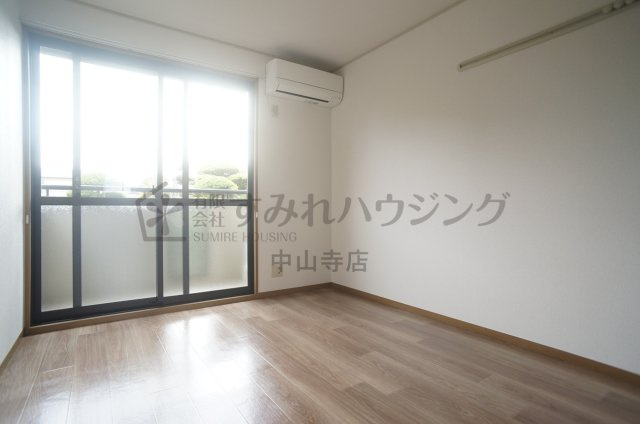 シャルムオーリンⅡの居間・リビング