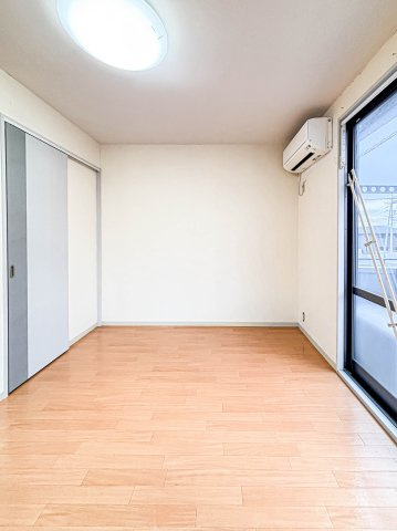 グリーンビューA棟の居間・リビング