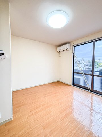 グリーンビューA棟の居間・リビング