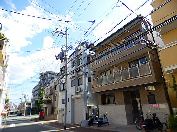 レ・サンク・サン六甲の外観