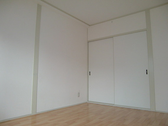 伸和コーポの洋室