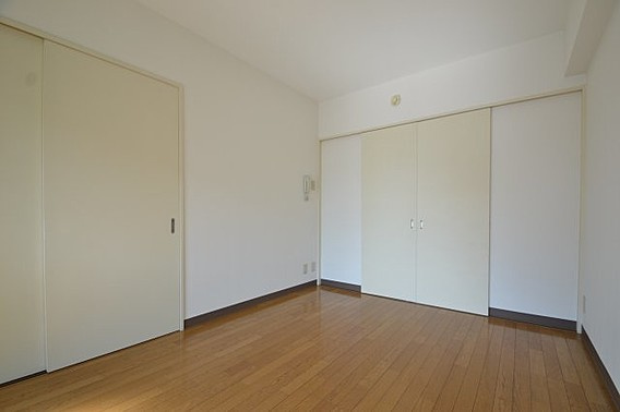 グランペール六甲の洋室