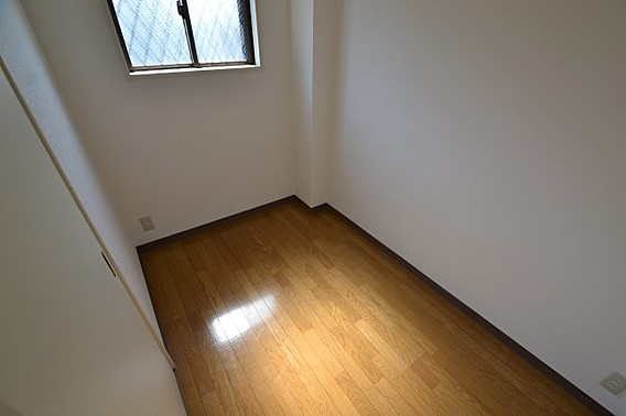 グランペール六甲の洋室