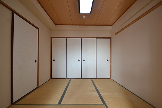 カルム六甲の居間・リビング