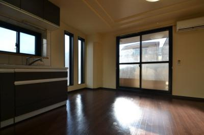 シャトーパルモア阪急六甲の居間・リビング