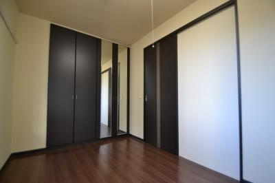 シャトーパルモア阪急六甲の洋室