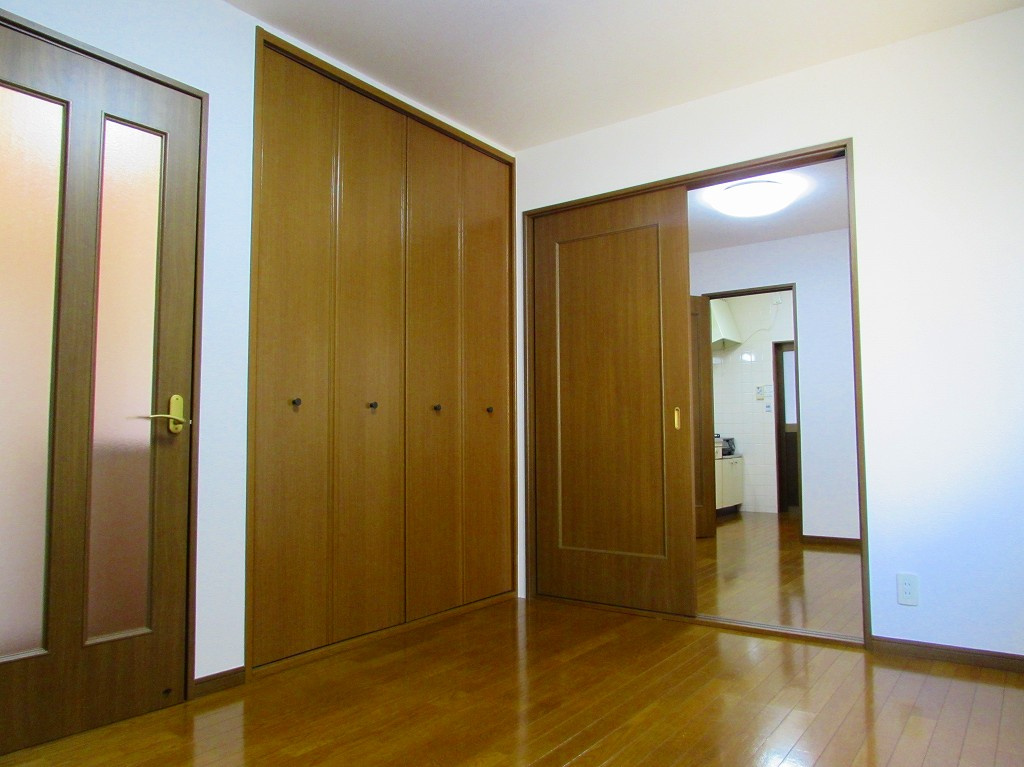 下山手ハイツの居間・リビング