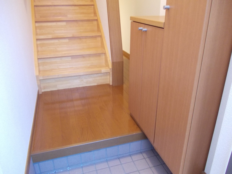 コスモスAの玄関
