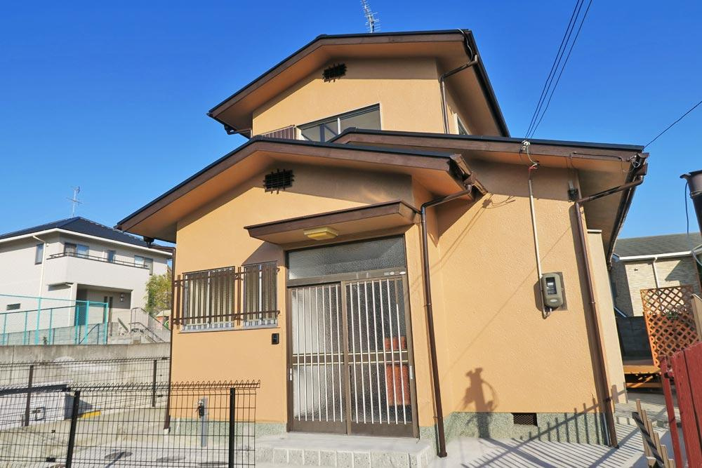 マイホームあやめ池のエントランス|落ち着いたエントランスです