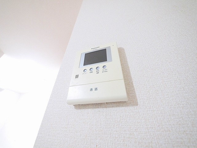 プレジールのセキュリティ|モニター付きインターホンです
