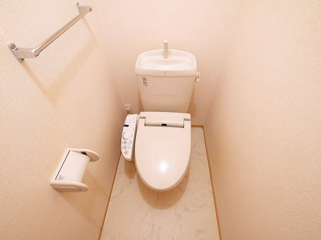 プレジールのトイレ|コンパクトで使いやすいトイレです