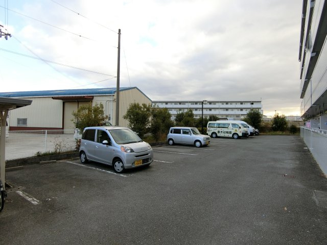 グランメールの駐車場