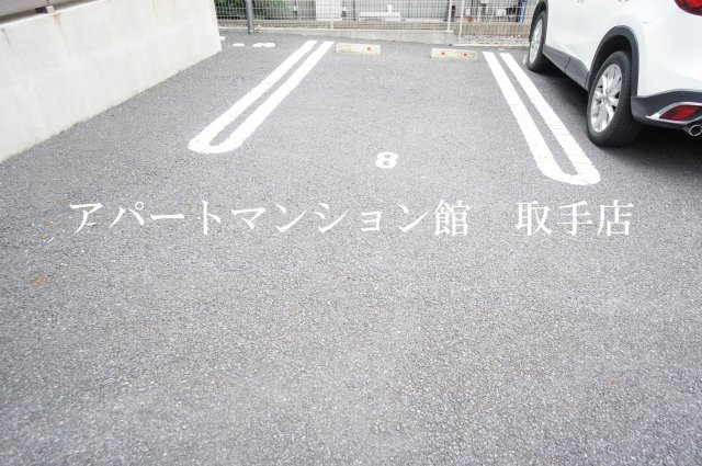 第二ベルシェの駐車場