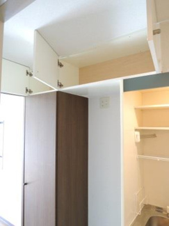 【収納】 | 子安ＴＹビル | キッチン・冷蔵庫置場上部収納