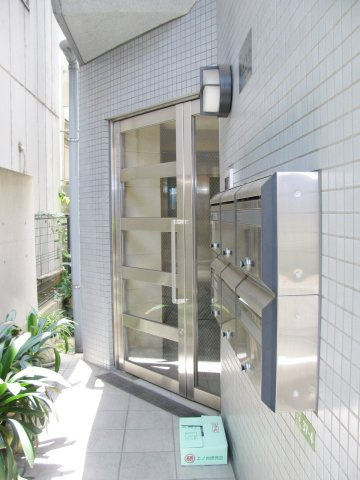 文京区本郷４丁目の賃貸マンションのエントランス|エントランス