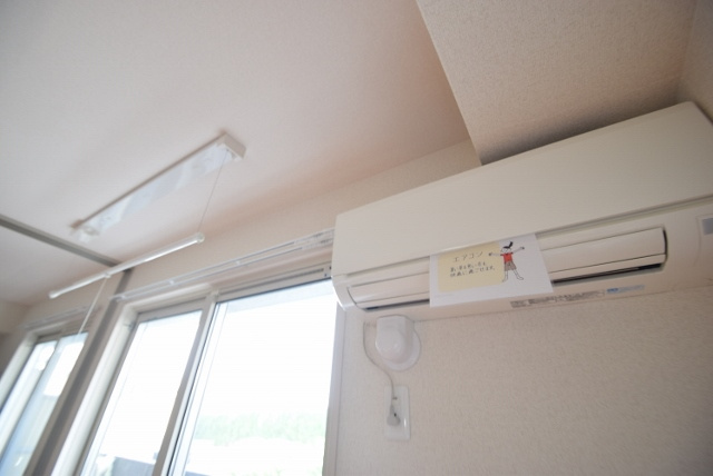 クリアコートの設備|リビングにはエアコンが完備しています