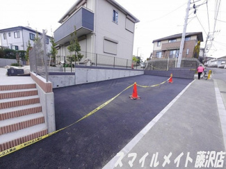 【駐車場】