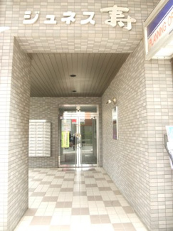 【エントランス】