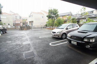 【駐車場】