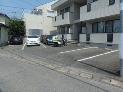 【駐車場】 | 深澤マンション | 駐車場付
『深澤マンション 』