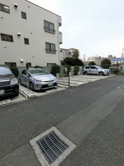 【駐車場】