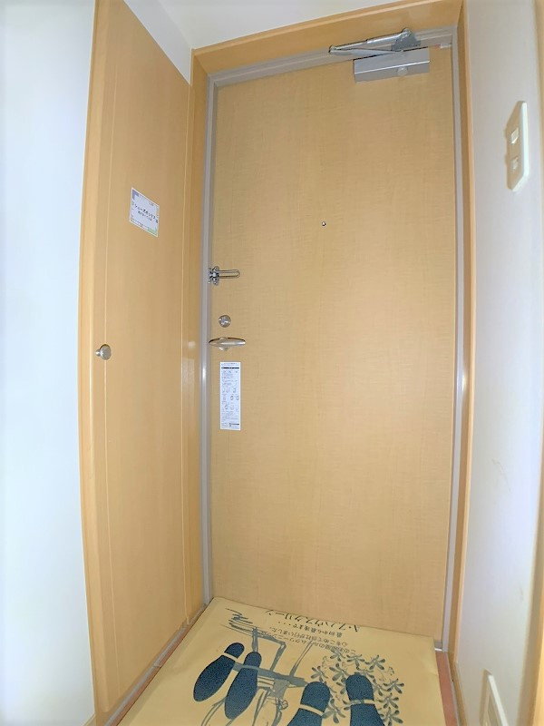 ビラージュ花屋町の玄関