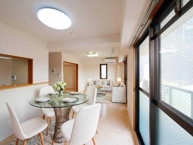 グレースコート恋の窪の居間・リビング|CGで家具等を配置したもので家具等は含まれません