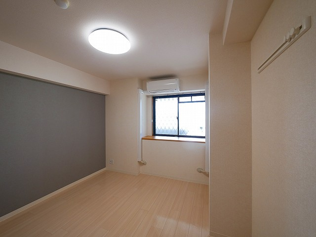 グレースコート恋の窪の寝室|使い勝手のいい寝室です