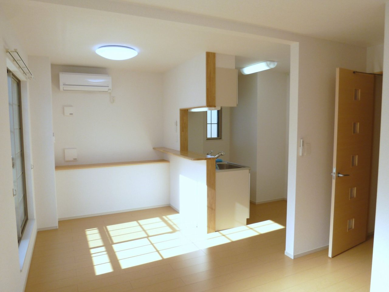 スターブル宝塚の居間・リビング