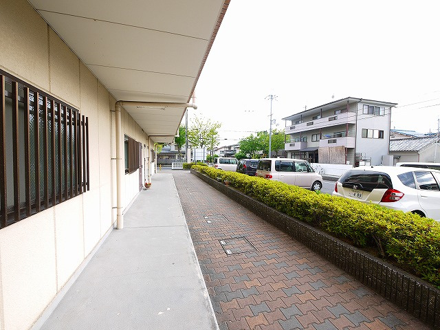 アメニティ前栽１号館のエントランス|清潔なエントランスです