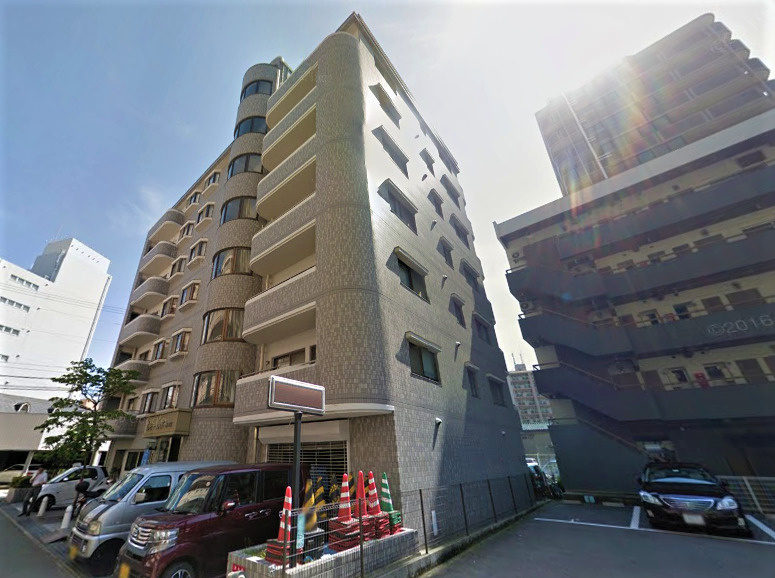 ラルス西明石の外観