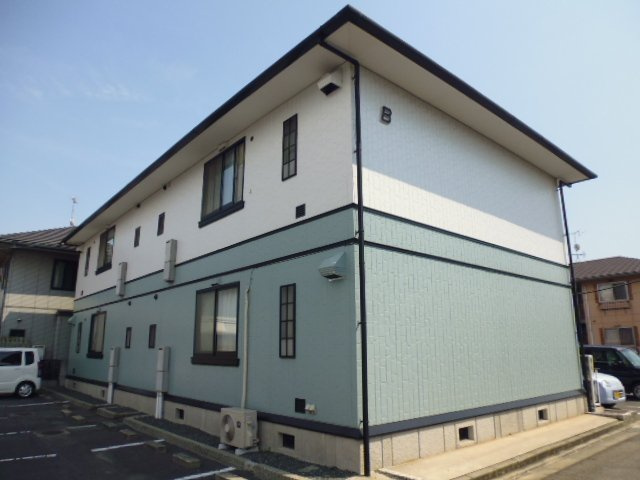 倉敷市連島町鶴新田のアパートの外観