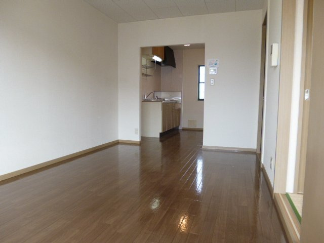 ビアン連島Ｂの居間・リビング