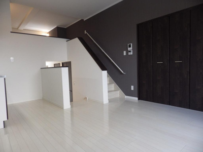 【居間・リビング】 | Lasting Rose 東日野