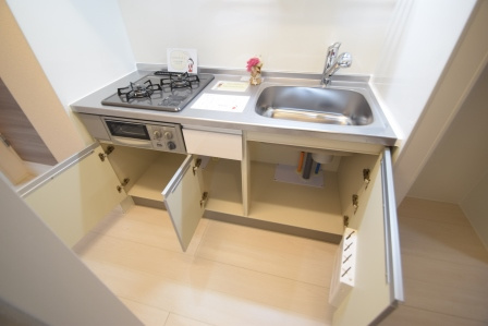 エーデルワイス中山のキッチン|キッチン下に収納あります
