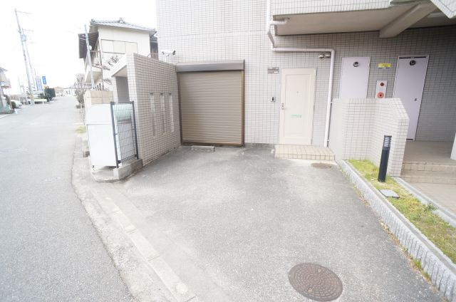 シャルムオーリンⅠの駐車場