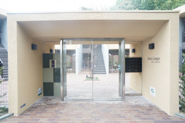 アルコルオーグ　Arco　Luogoのエントランス