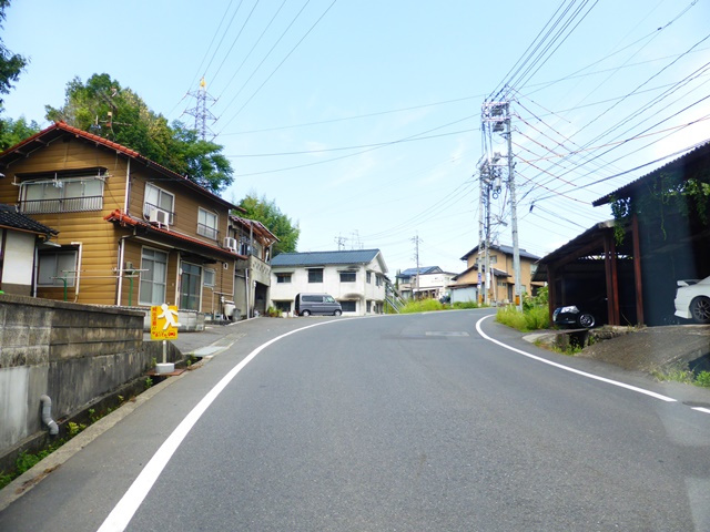 津山市小田中　売土地174坪の前面道路含む現地写真