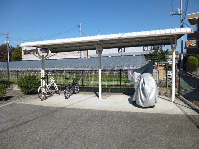 倉敷市八王寺町のアパートのその他共用部分|自転車置き場