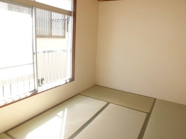 イソミハイツの和室