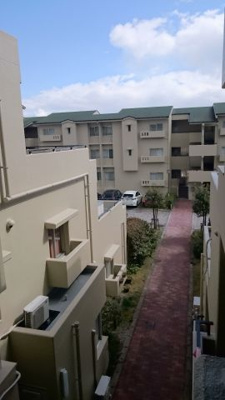 【周辺】 | グランドメゾン仰木の里４番館 | 玄関より