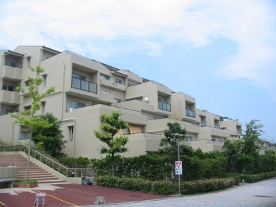 【外観】 | グランドメゾン仰木の里４番館 | マンション外観別角度