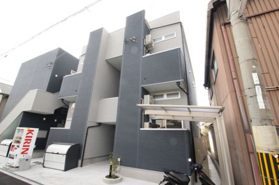 【外観】 | ラミアカーサ衣摺 | ラミアカーサ衣摺